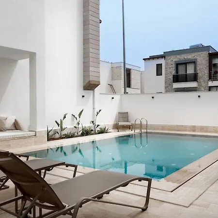 Luxury 4 Bedroom With Private Pool 200m To - Yeni Dunya Βίλα *
