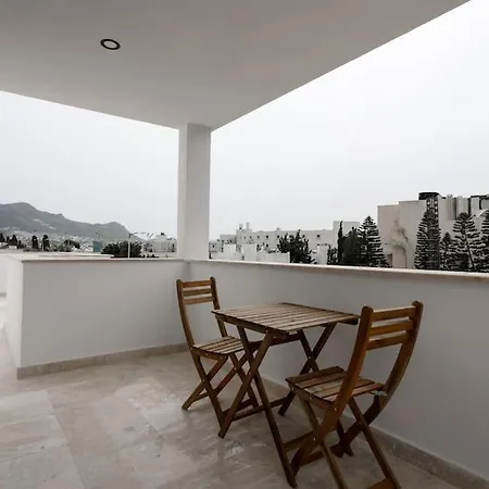 Luxury 4 Bedroom With Private Pool 200m To - Yeni Dunya