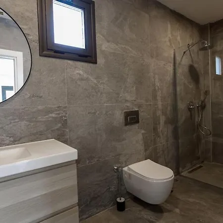 Βίλα Luxury 4 Bedroom With Private Pool 200m To - Yeni Dunya Αλικαρνασσός