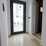 Vilă Luxury 4 Bedroom With Private Pool 200m To - Yeni Dunya