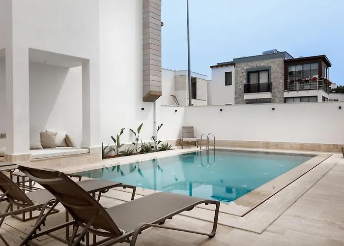 Luxury 4 Bedroom With Private Pool 200m To - Yeni Duenya Willa *