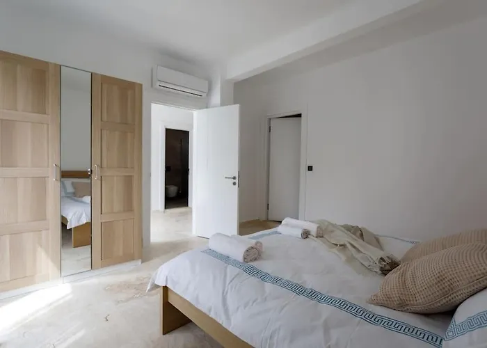 Вилла Luxury 4 Bedroom With Private Pool 200m To - Yeni Duenya *