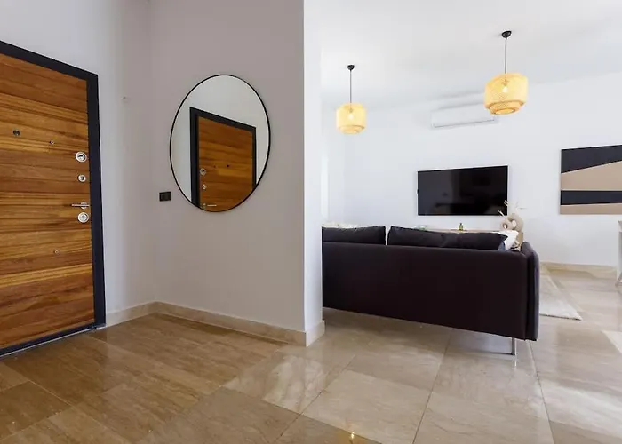 Luxury 4 Bedroom With Private Pool 200m To - Yeni Dunya Villa