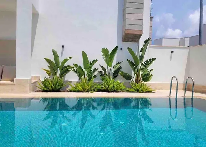 Luxury 4 Bedroom With Private Pool 200m To - Yeni Dunya Villa *
