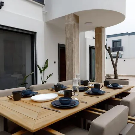 Luxury 4 Bedroom With Private Pool 200m To - Yeni Dünya Villa *