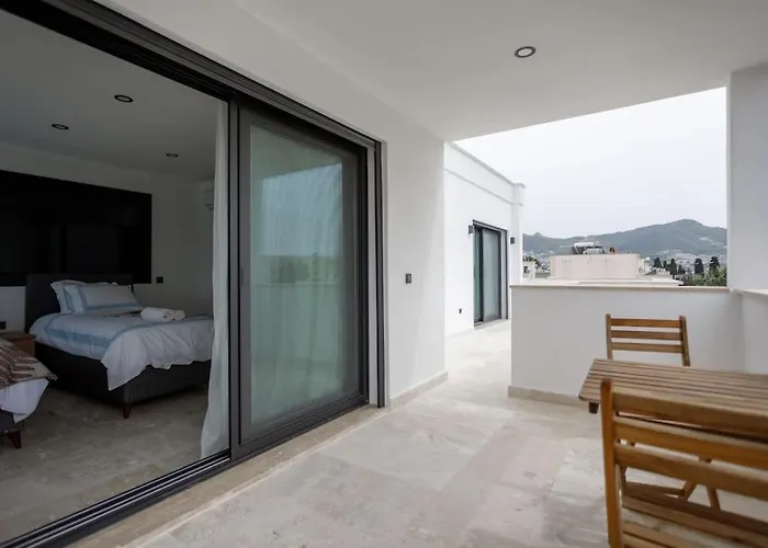 Luxury 4 Bedroom With Private Pool 200m To - Yeni Duenya Bodrum